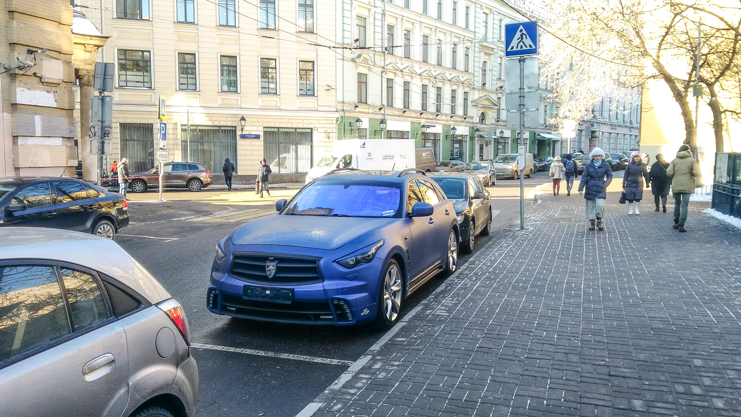 Где парковаться в центре Москвы нахаляву
